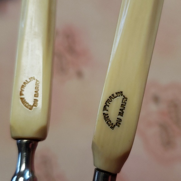 DuBarry Ivory Pyralin Vanity Set Du Barry Pyralin Set - Picture 10 of 16